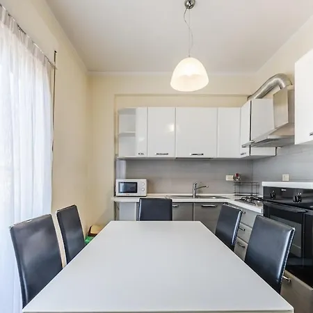 Spacious In The Heart Of By Pikhost Daire Tiran