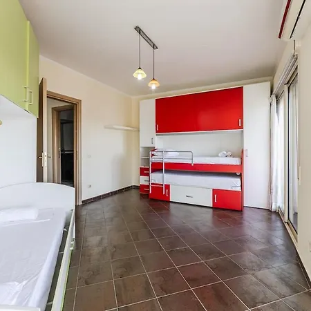 Spacious In The Heart Of By Pikhost Tiran