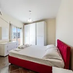 Apartment Spacious In The Heart Of By Pikhost *
