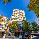 Apartment Spacious In The Heart Of By Pikhost
