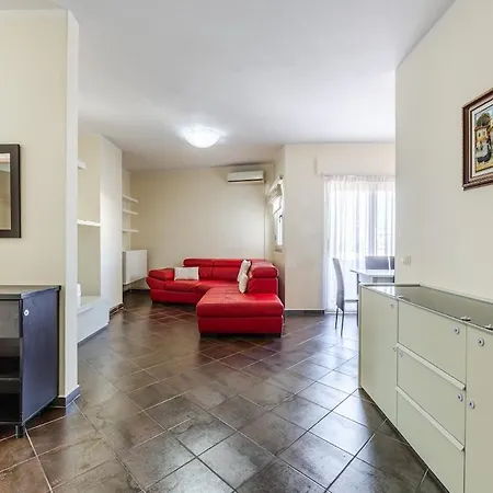 Apartment Spacious In The Heart Of By Pikhost *