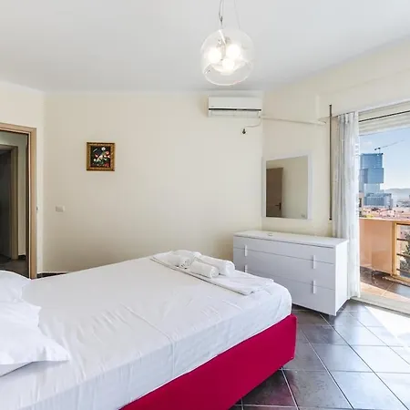 Apartment Spacious In The Heart Of By Pikhost