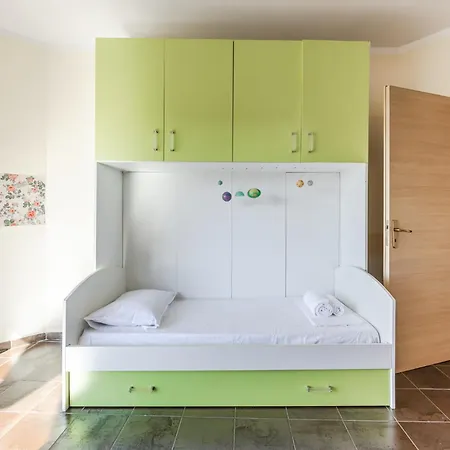 Spacious In The Heart Of By Pikhost Lejlighed Tirana