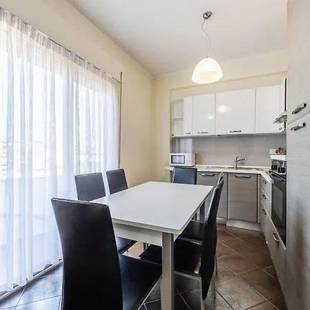 Spacious In The Heart Of By Pikhost Lejlighed