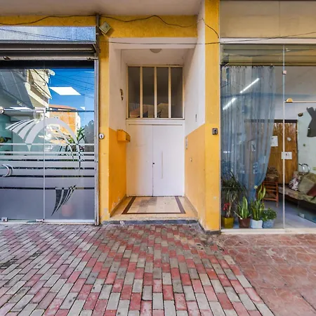 Appartamento Spacious In The Heart Of By Pikhost Tirana