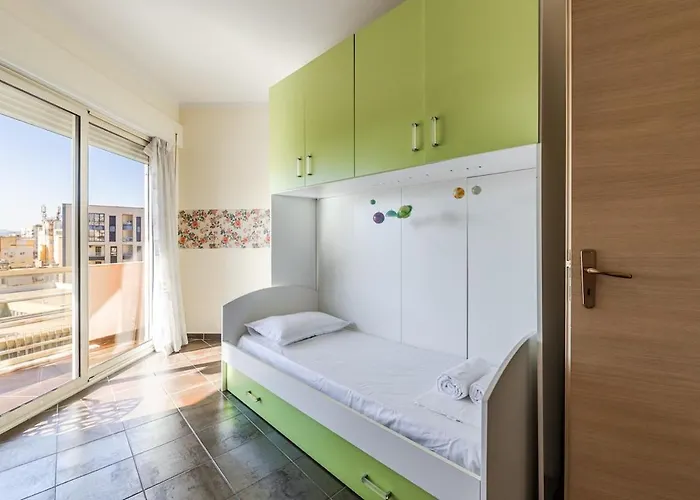 アパート Spacious In The Heart Of By Pikhost