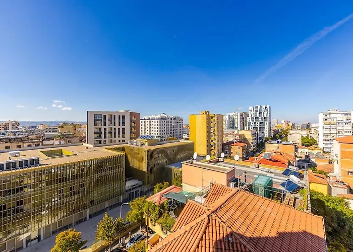 アパート Spacious In The Heart Of By Pikhost ティラナ