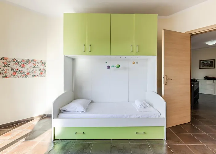 Spacious In The Heart Of By Pikhost Apartment Tirana