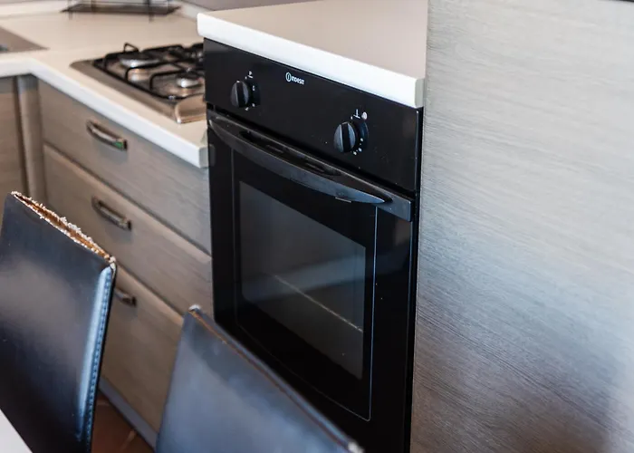 Spacious In The Heart Of By Pikhost * ティラナ