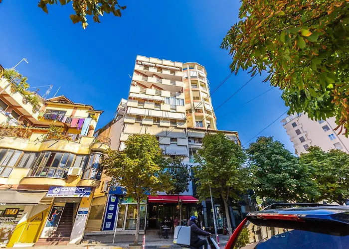 Apartment Spacious In The Heart Of By Pikhost